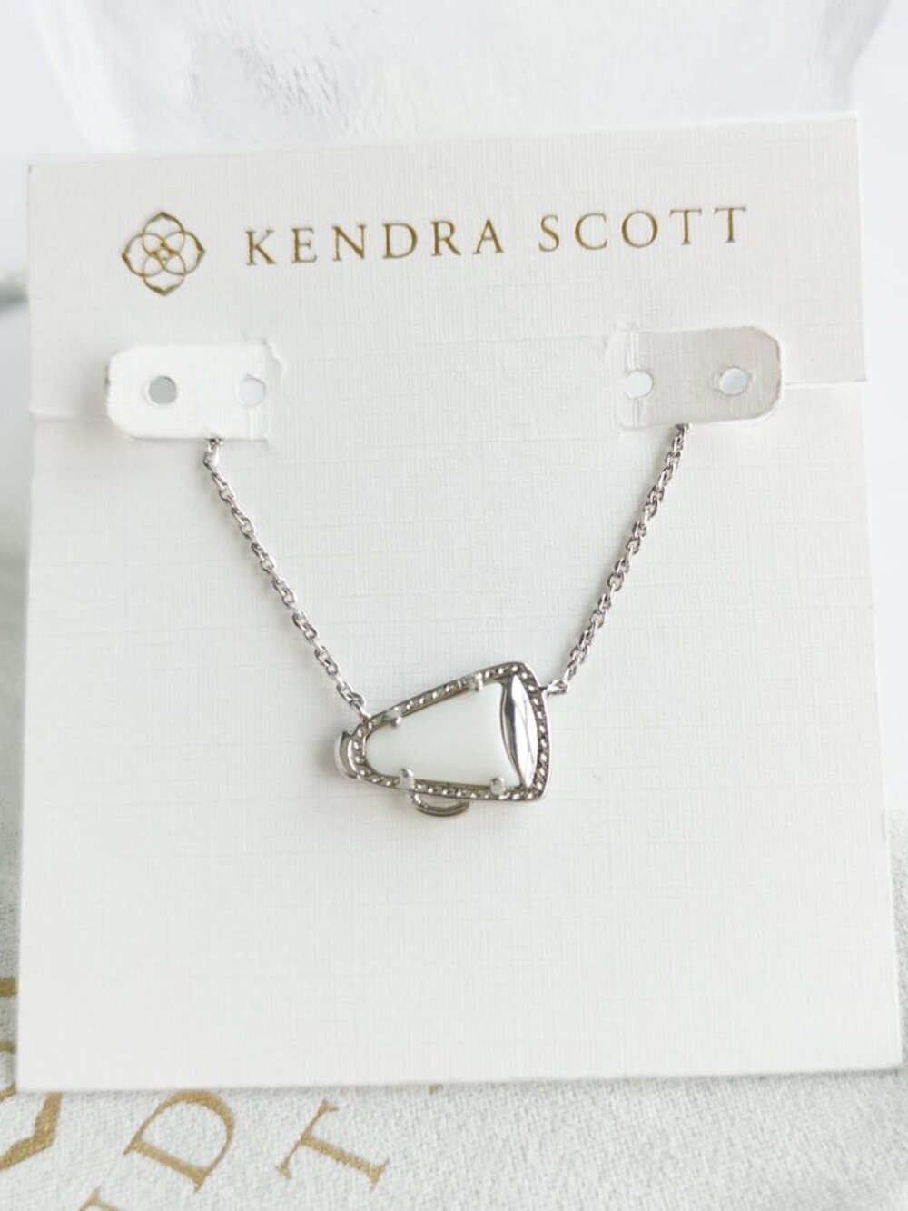 Kendra Scott Cheer Silver Necklace & White Mother-of-Pearl